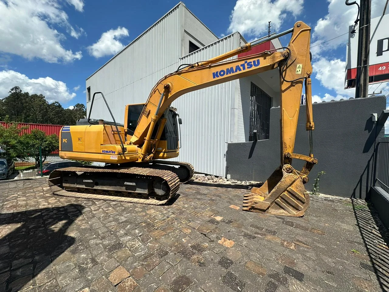 Foto de Komatsu PC130 2019 - Usada à venda Chapecó SC | Tião Máquinas
